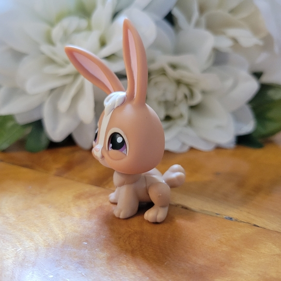 Littlest Pet Shop LPS #28 Bunny Rabbit Tan White Purple Eyes C - Picture 3 of 12